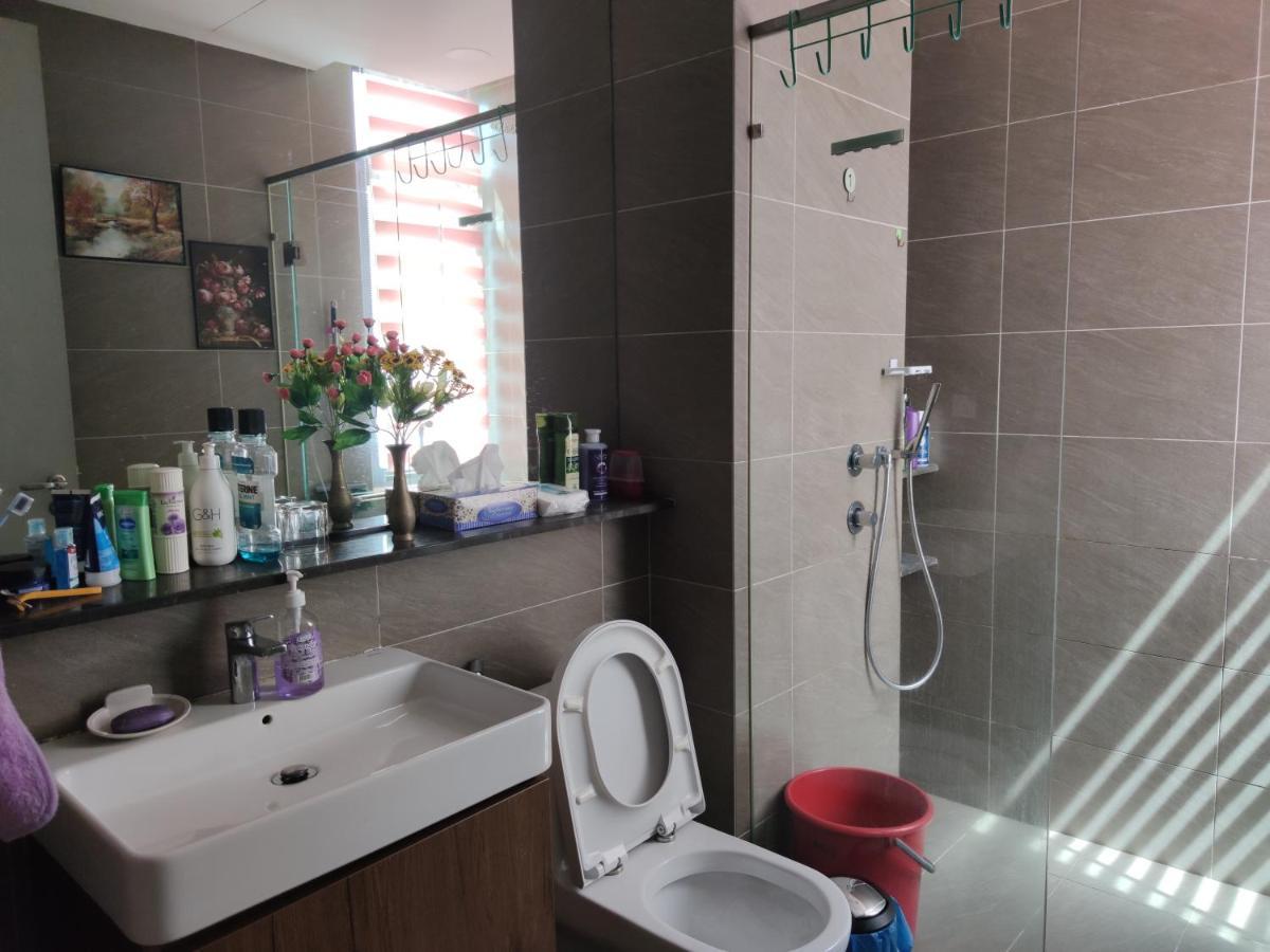 Kumkum Homestay 3 Bedroom Suite Nusajaya  Buitenkant foto
