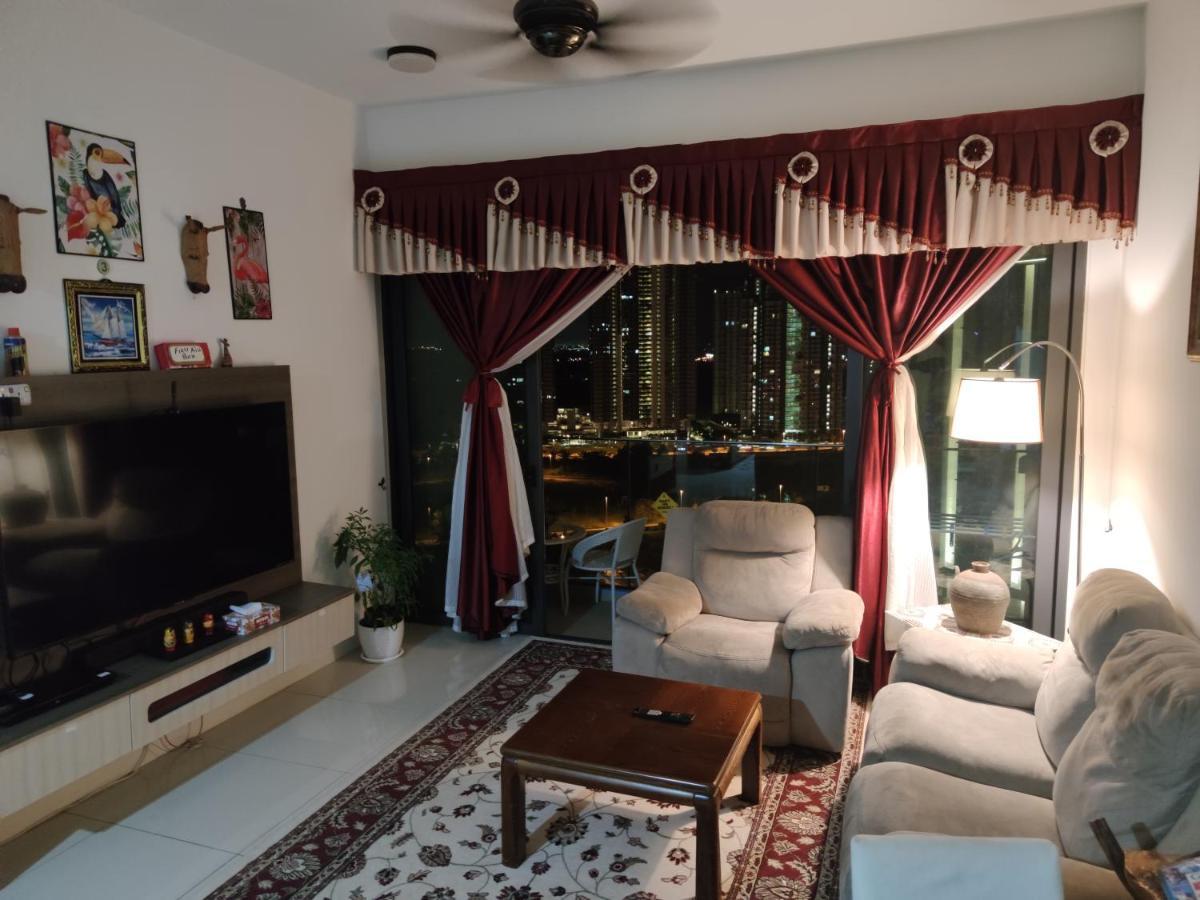 Kumkum Homestay 3 Bedroom Suite Nusajaya  Buitenkant foto